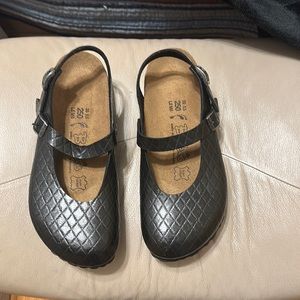 Birks size 39 black never worn